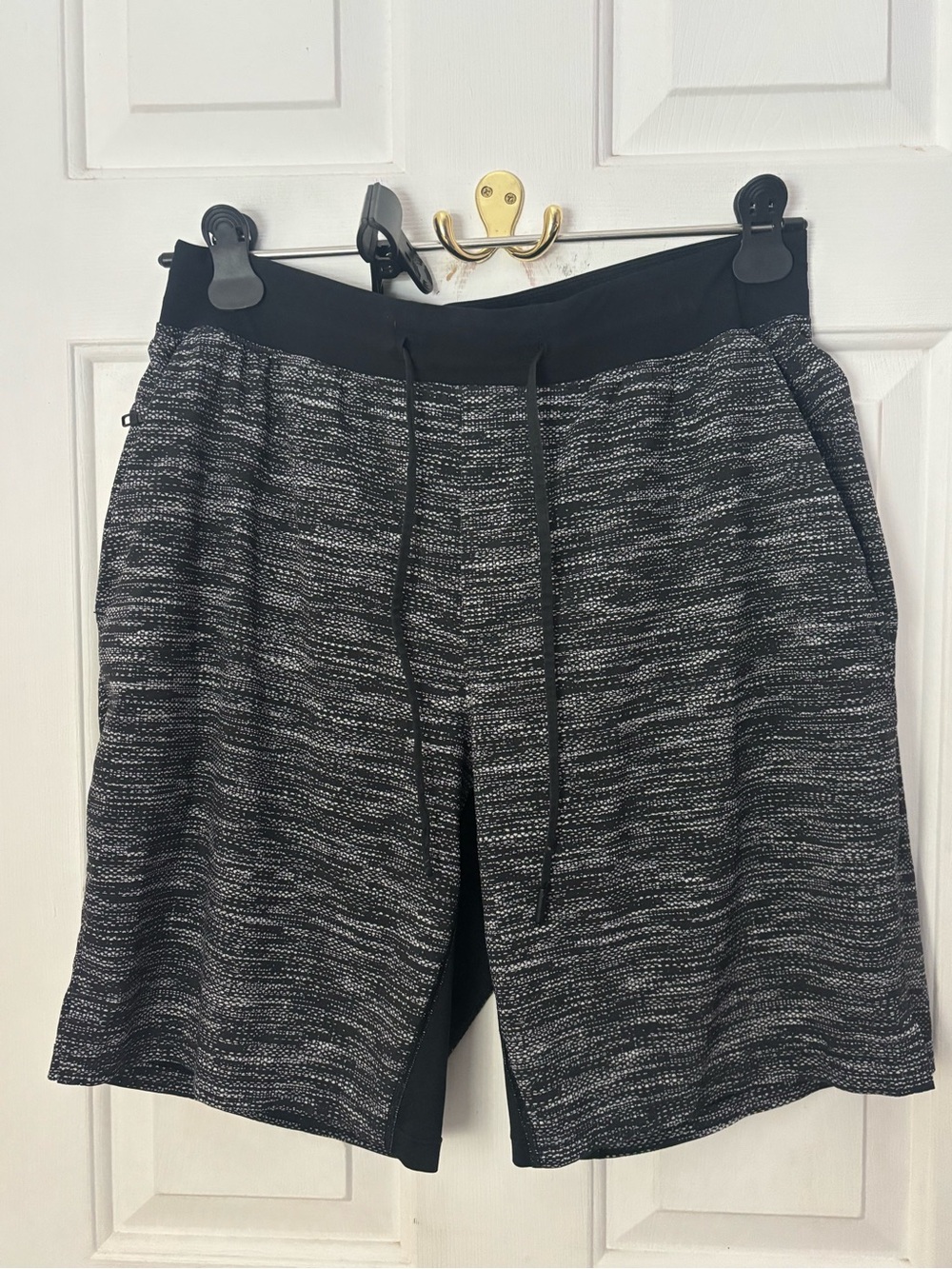 lululemon athletica Men's Black Heather Knit Drawstring Shorts
